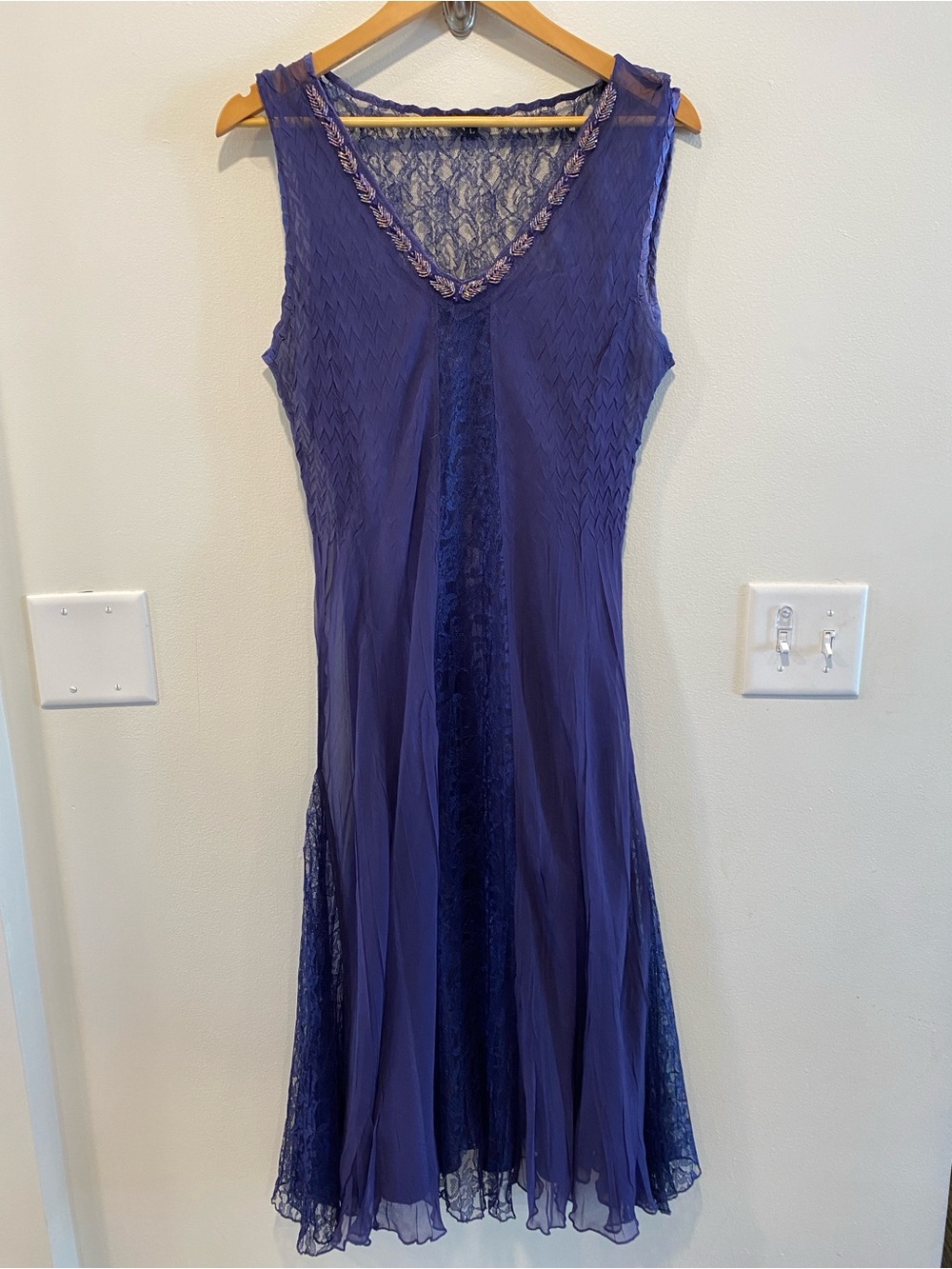 Komarov Women’s Hand-Pleated Crinkle Midi Dress size Large Lace Beading sheer